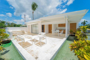 Luxury penthouse close the beach